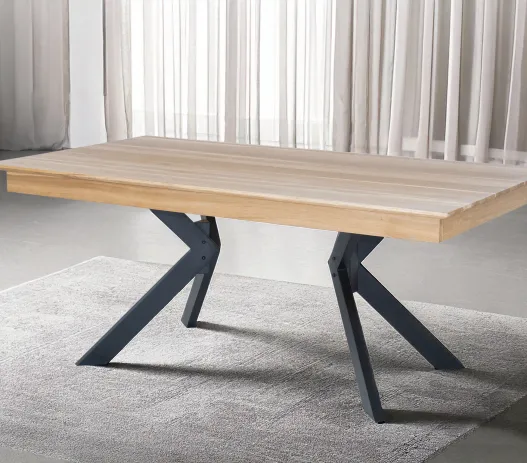 tisch-fuschl-wohnsituation-1-527x463-crop-50-50.webp